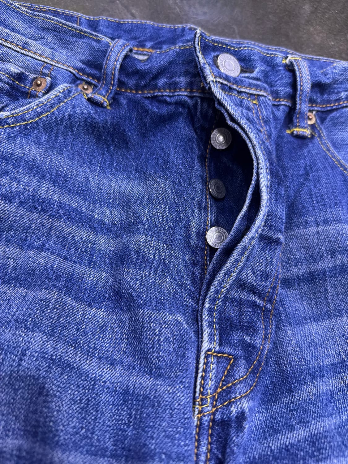 리바이스 501 레귤러핏 빈티지 데미지 워싱 데님팬츠 34 상품이미지6
