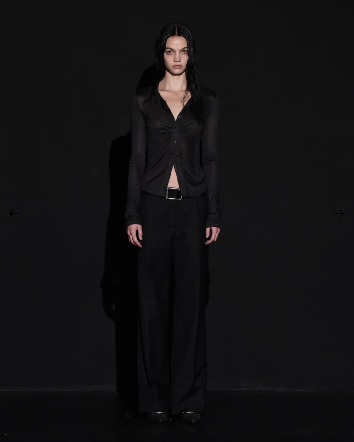 보헤미안서울 셔링 카라 셔츠 블랙 상품이미지2