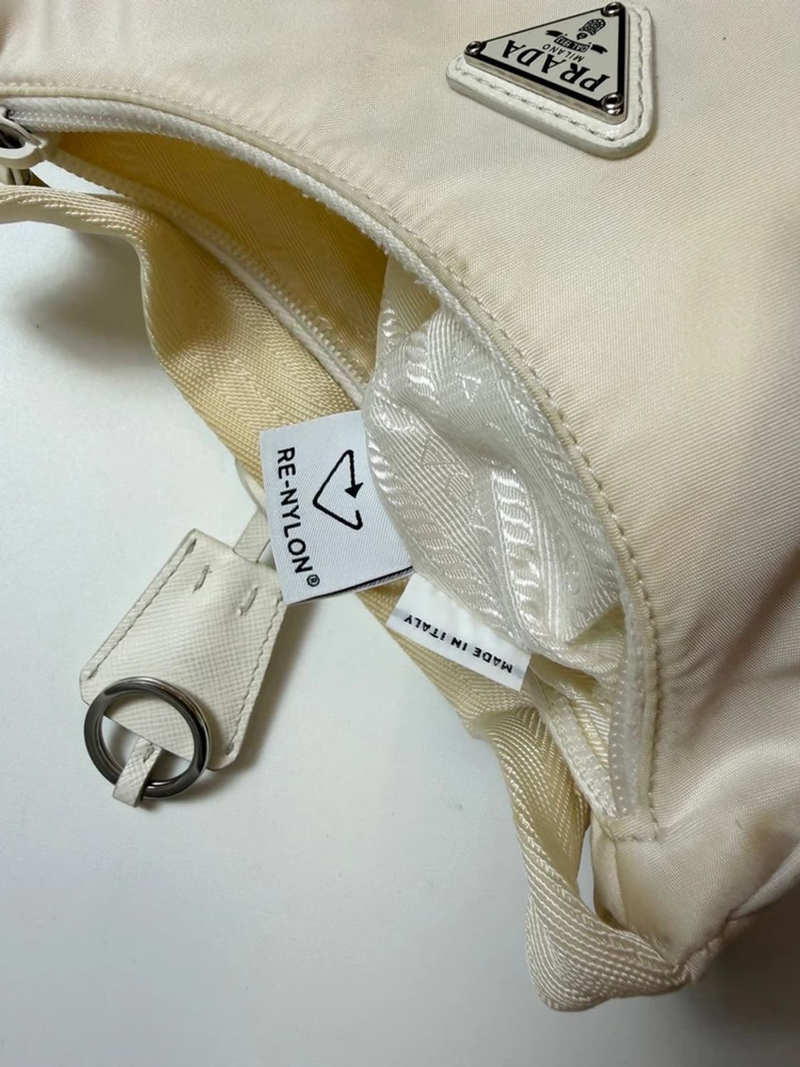 프라다 리에디션 2000 나일론 미니 호보백 Q1532 상품이미지9