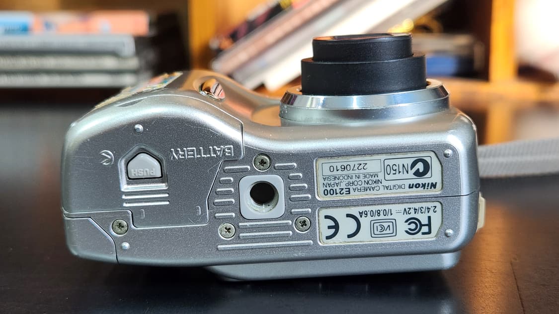 니콘 쿨픽스 2100 실버 빈티지 디카 (르세라핌 사쿠라) 상품이미지8