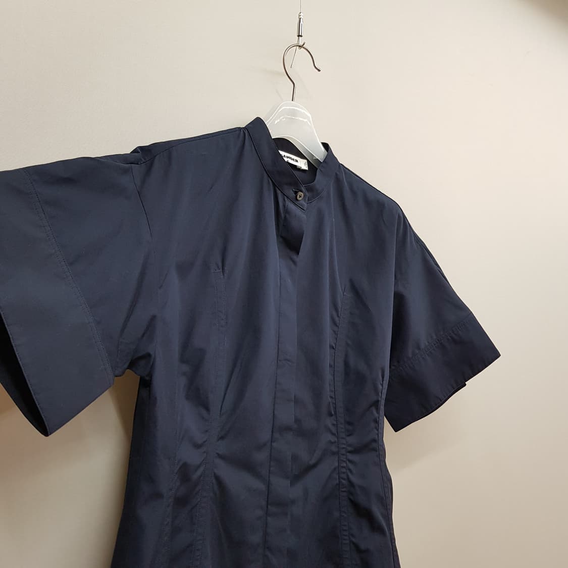 질샌더(JIL SANDER) 미니멀 반팔 플레어 셔츠 36사이즈 상품이미지3