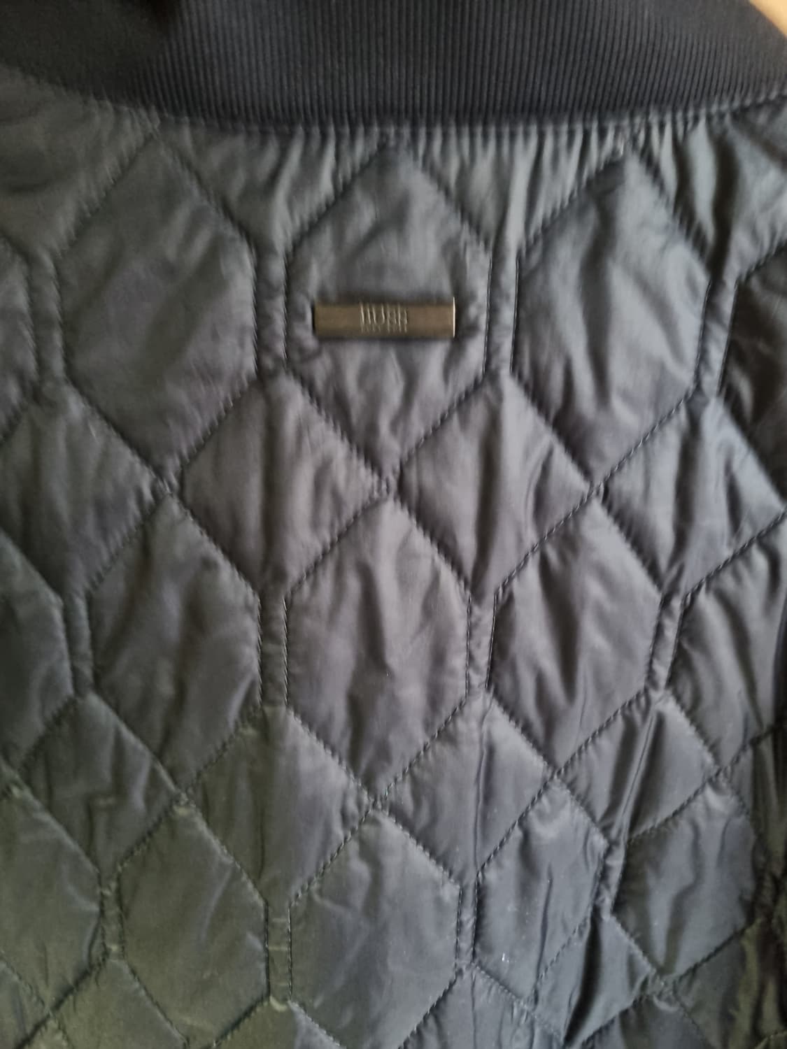 휴고보스 남성 퀼팅자켓  상품이미지3