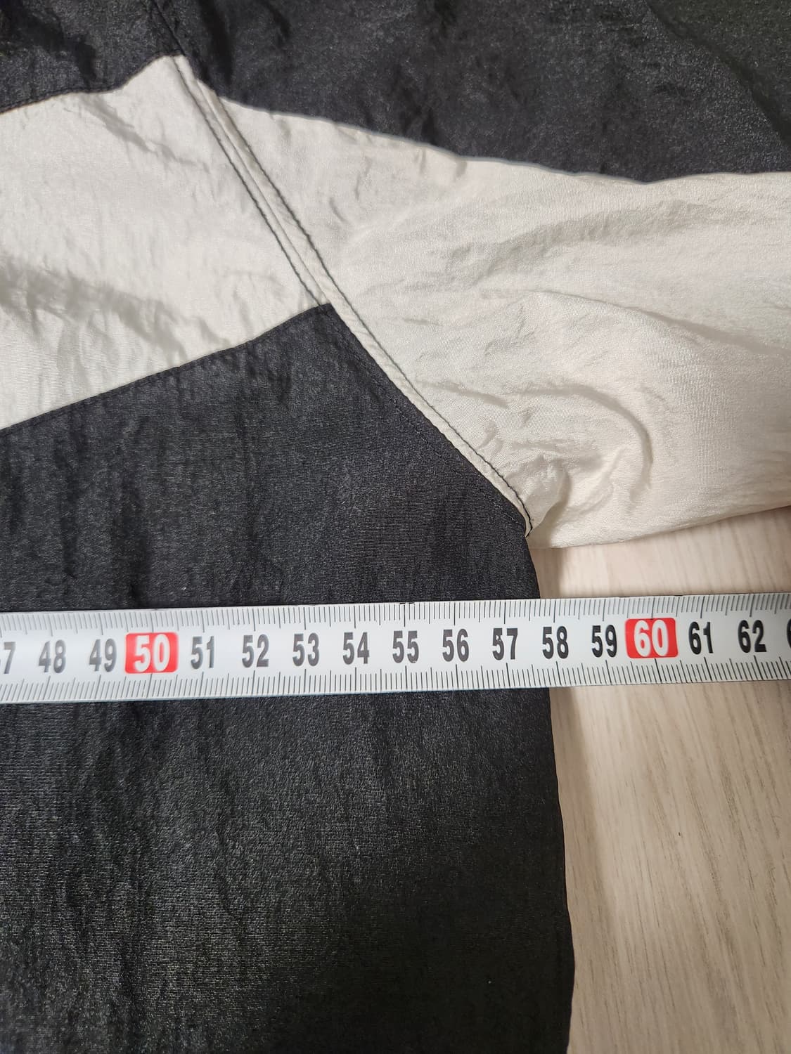 나이키 스우시 우븐 라인드 바람막이 재킷 DD5968-010 사이즈m

 상품이미지3