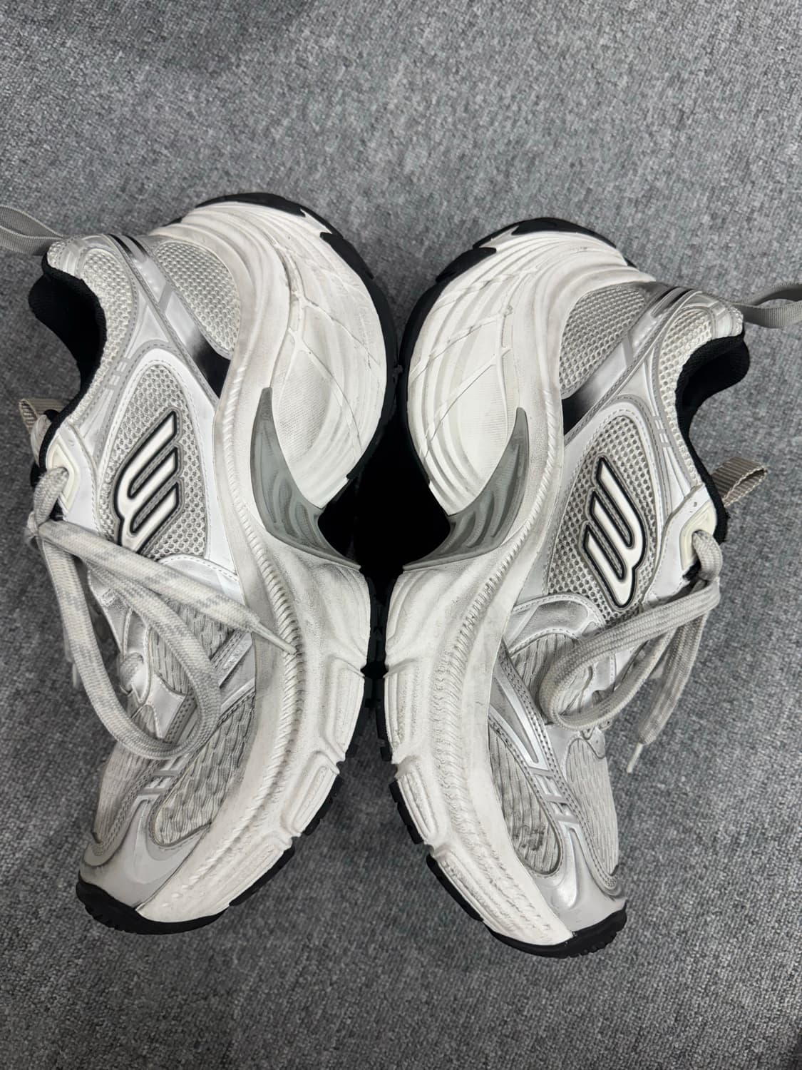 발렌시아가 10XL 화이트 42 (리모트오더 제품) 상품이미지2