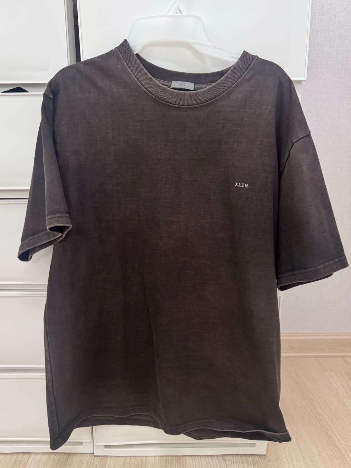 Xlim Ep.3 Synopsis 01 T-Shirt 차콜 상품이미지1