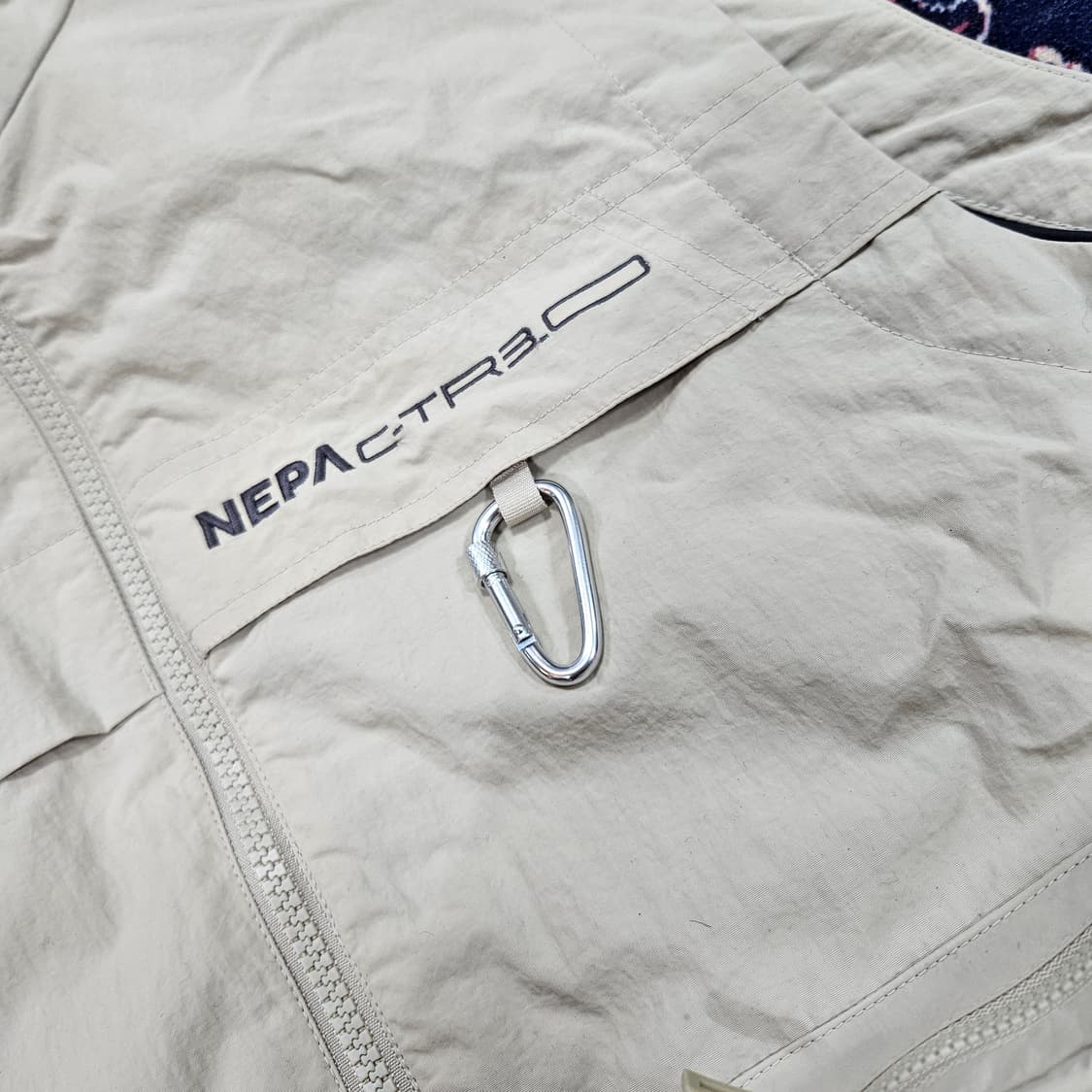 네파(Nepa) 유틸리티 나일론 집업 베스트 M size 상품이미지4