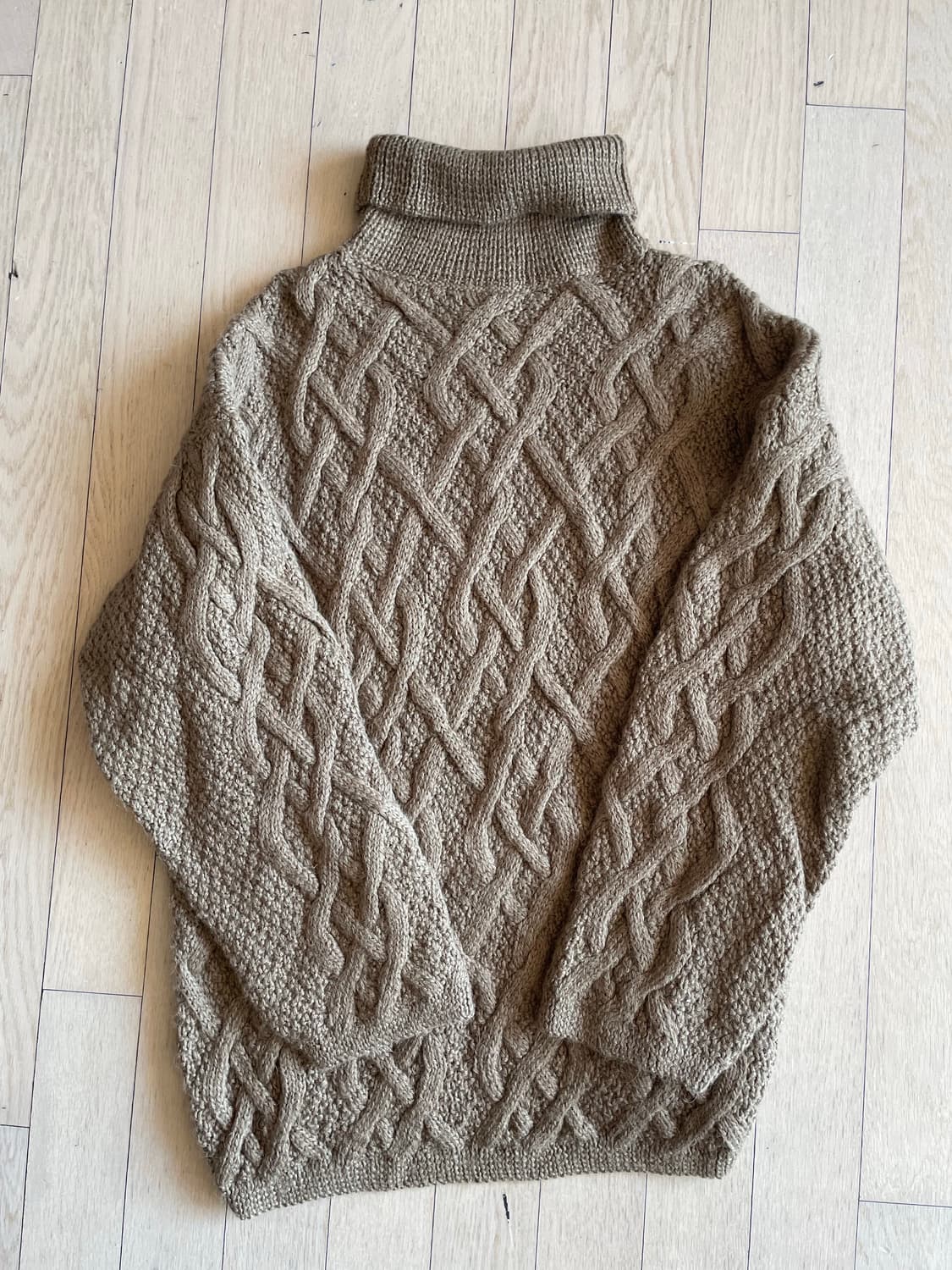 90s DKNY 케이블 터틀넥 니트 상품이미지1