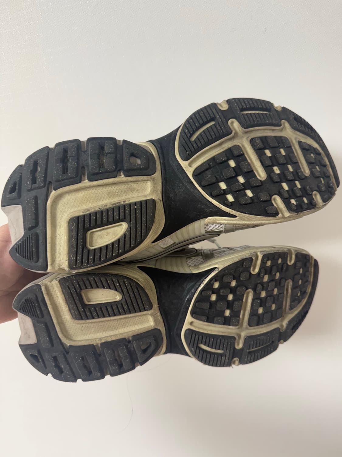 나이키 V2K 런 서밋 화이트 메탈릭 실버 265 size 상품이미지5