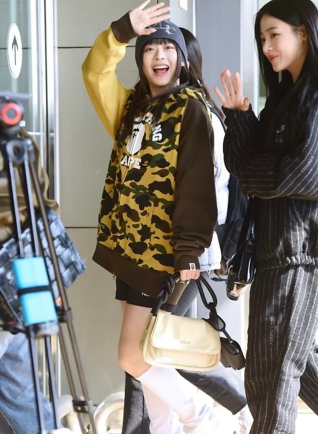 베이프 크레이지 컬리지 카모 황계 후드집업 S 상품이미지3
