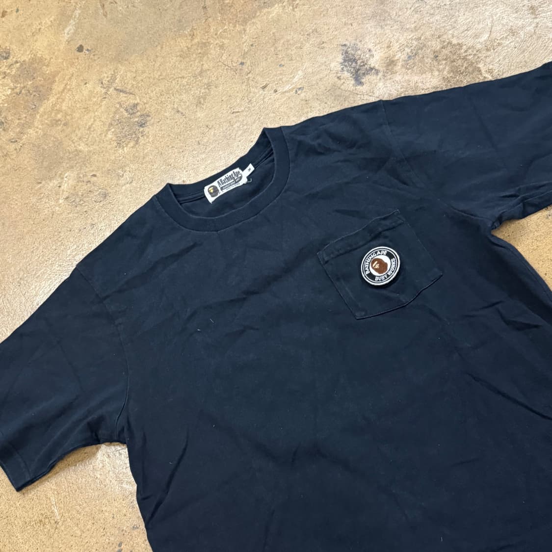 베이프 비지워크 포켓 백로고 블랙 반팔 티 상품이미지1