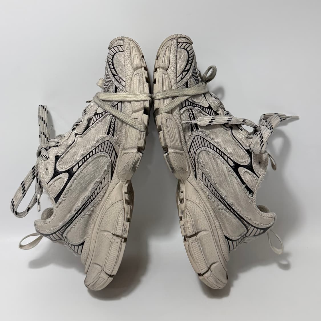 발렌시아가 더티 컷 아웃 3XL 스니커즈 (255 260)  상품이미지5