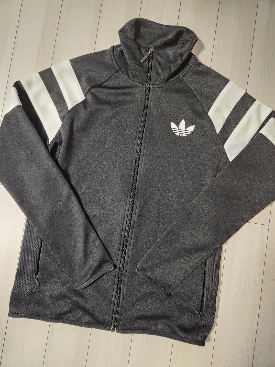 아디다스 집업 AJ7677 트레포일 FC 트랙탑 저지 사이즈95 m

스 상품이미지1