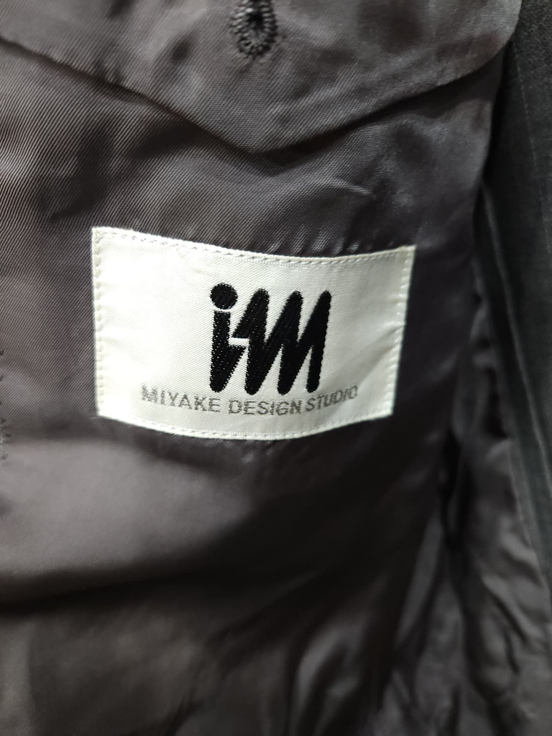 이세이미야케 80s 스트라이프 썸머울 블레이저

 상품이미지3