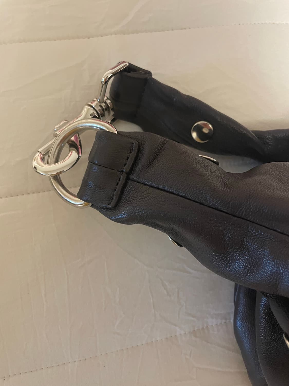 기마구아스 스터드 숄더백 상품이미지7