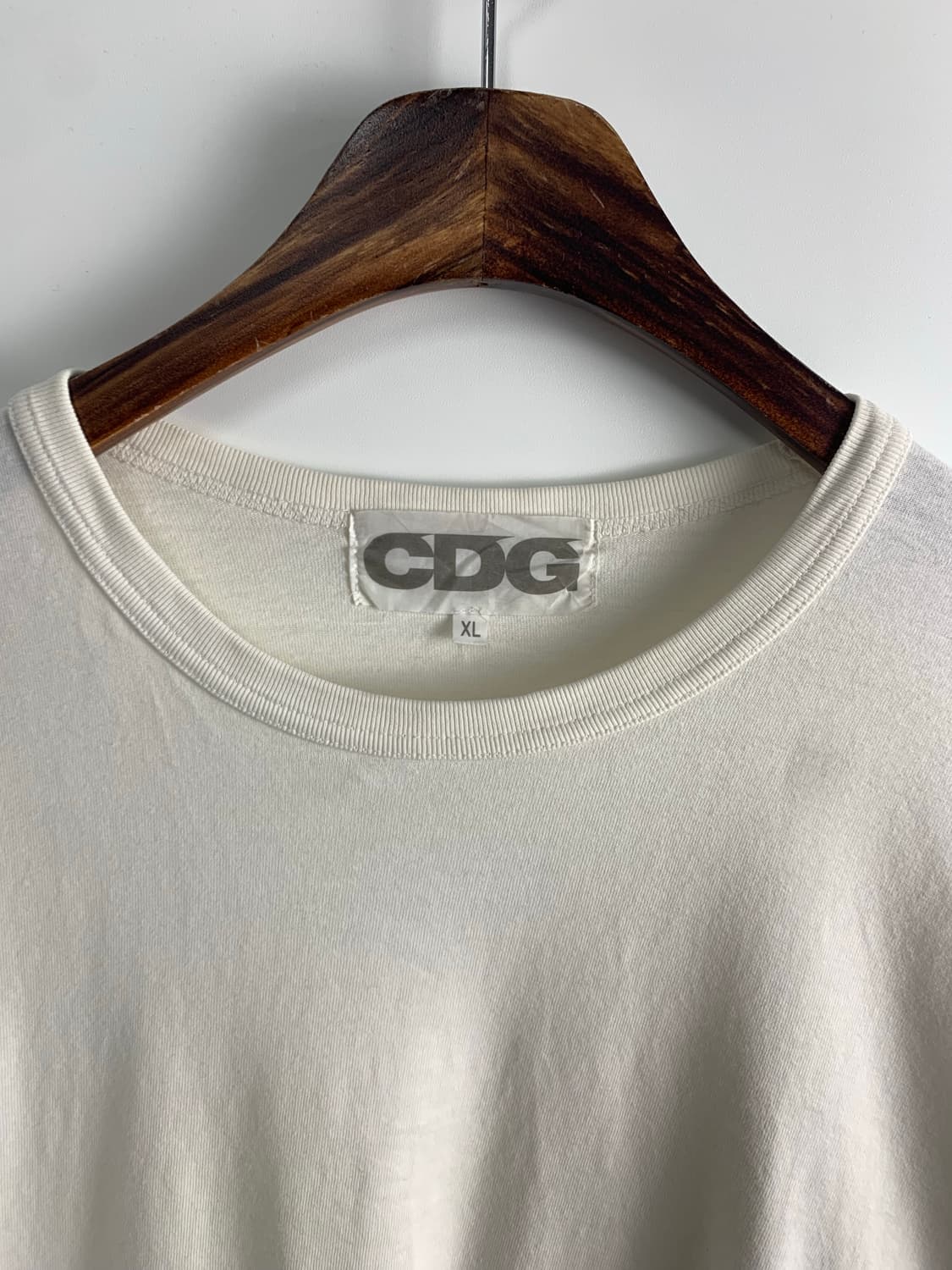 꼼데가르송 스펠아웃 화이트 롱 슬리브 긴팔티 상품이미지8