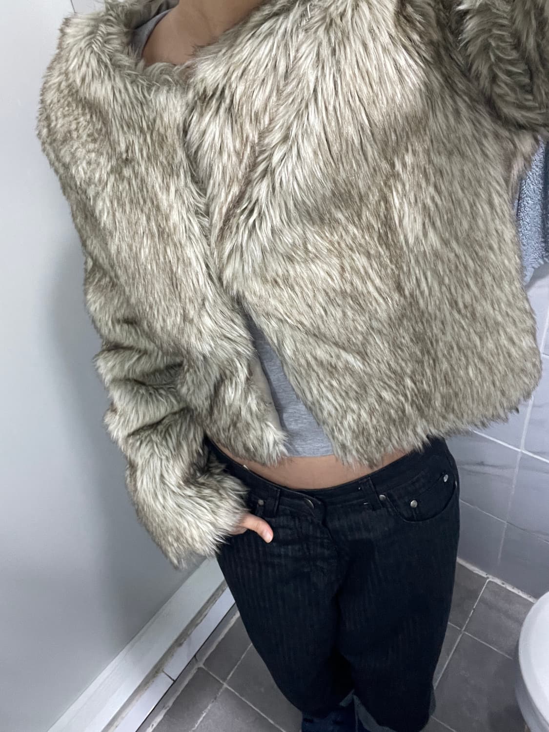 블랙업  크롭 퍼 자켓 상품이미지3