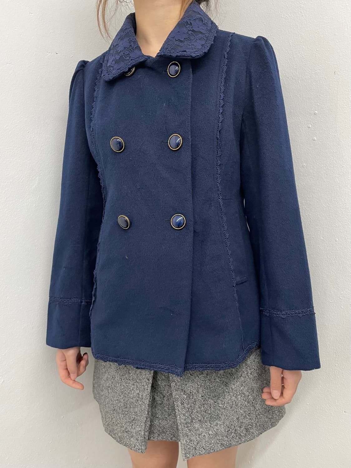 액시즈팜 네이비 레이스 버튼 코트 상품이미지5