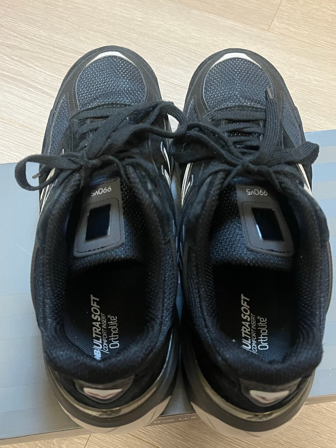 (실착1회) 뉴발란스 990v5 블랙  상품이미지5