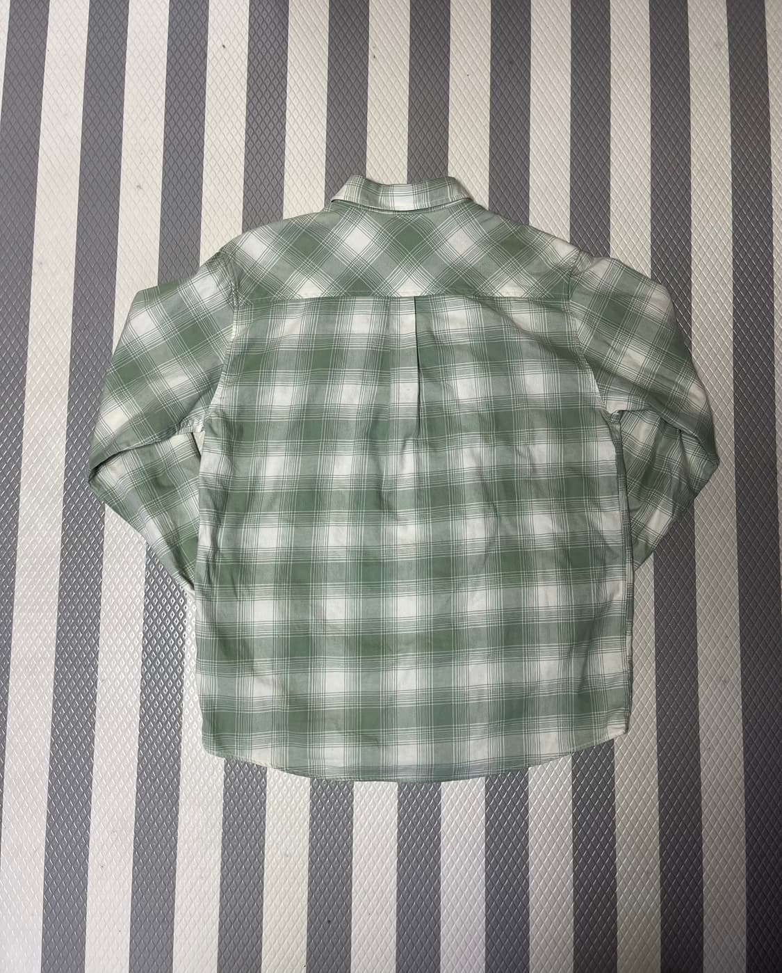 칼하트WIP 디버 셔츠 상품이미지2