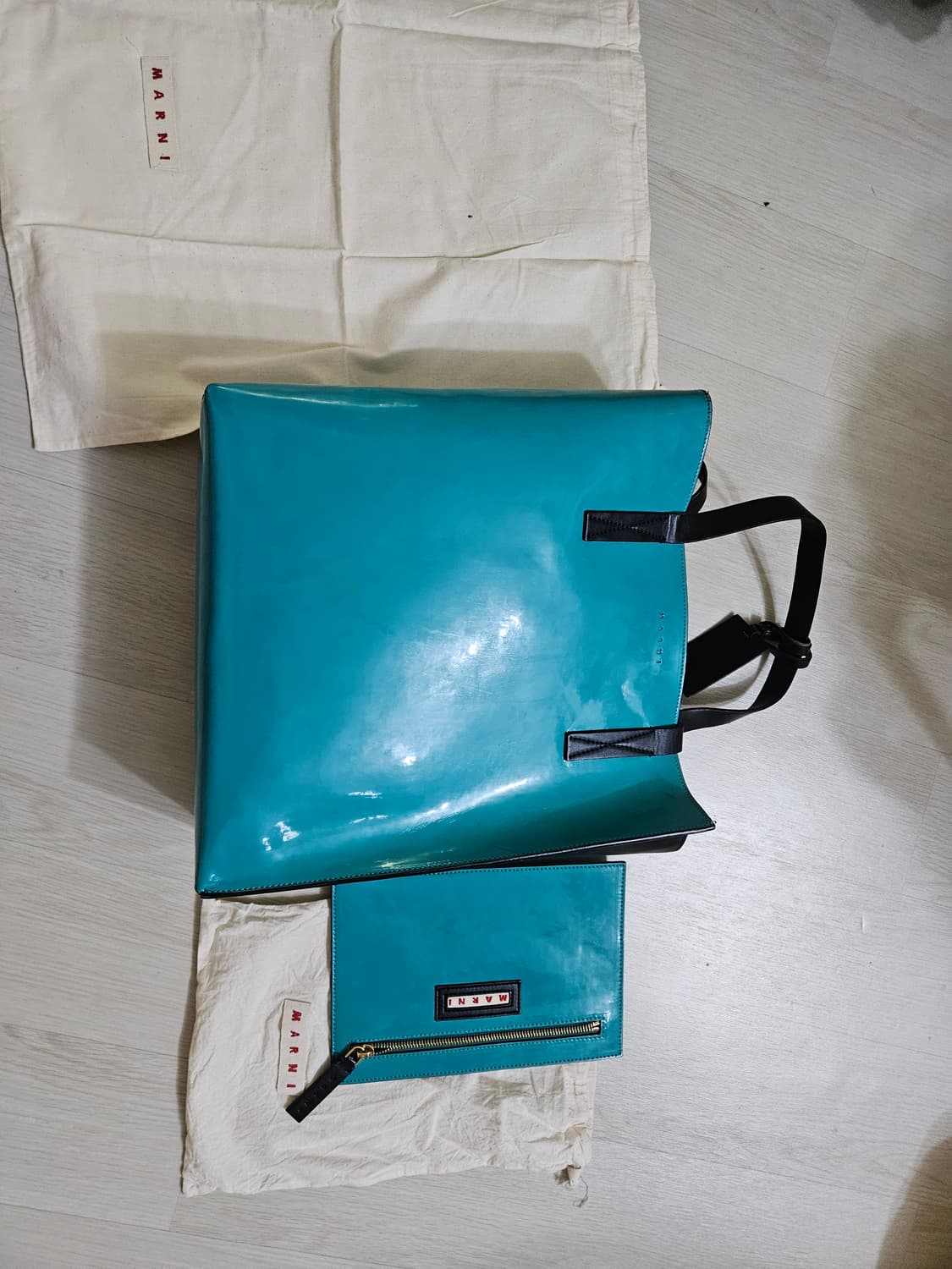 마르니 Marni 가죽 pvc 토트백, 클러치 세트 상품이미지1