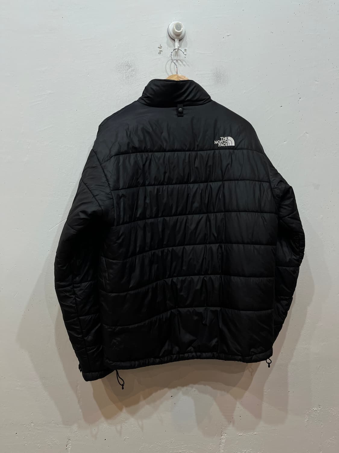 노스페이스 패딩 블랙 105 상품이미지2