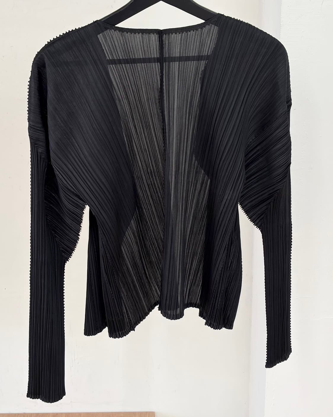 플리츠플리즈 블랙 베이직 링컬 가디건  상품이미지6
