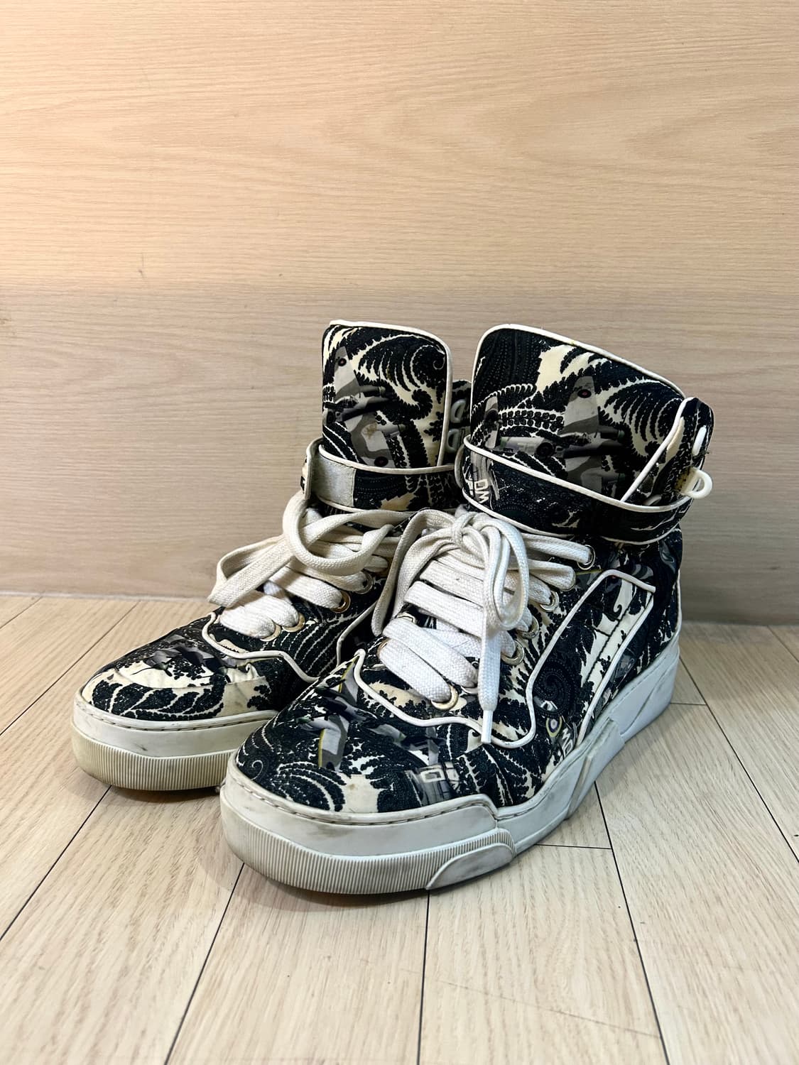 Givenchy Paris Paisley High Top Shoes 상품이미지7