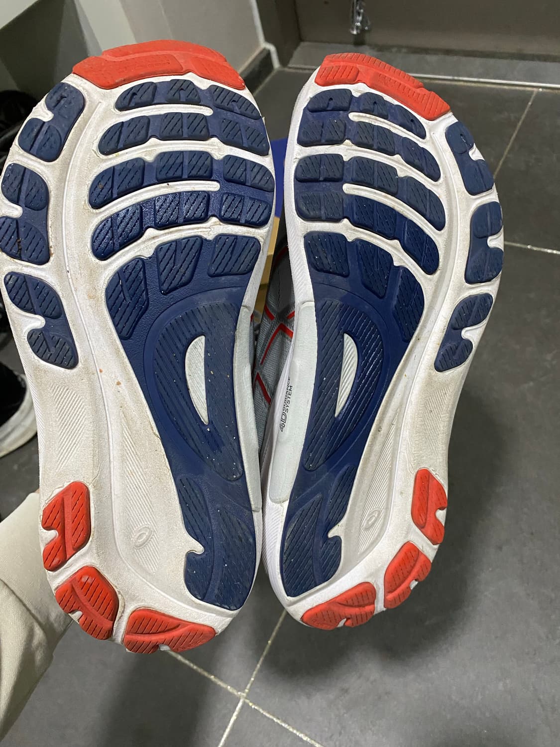 풀박스)아식스 젤 카야노31 러닝화 260 운동화 상품이미지6