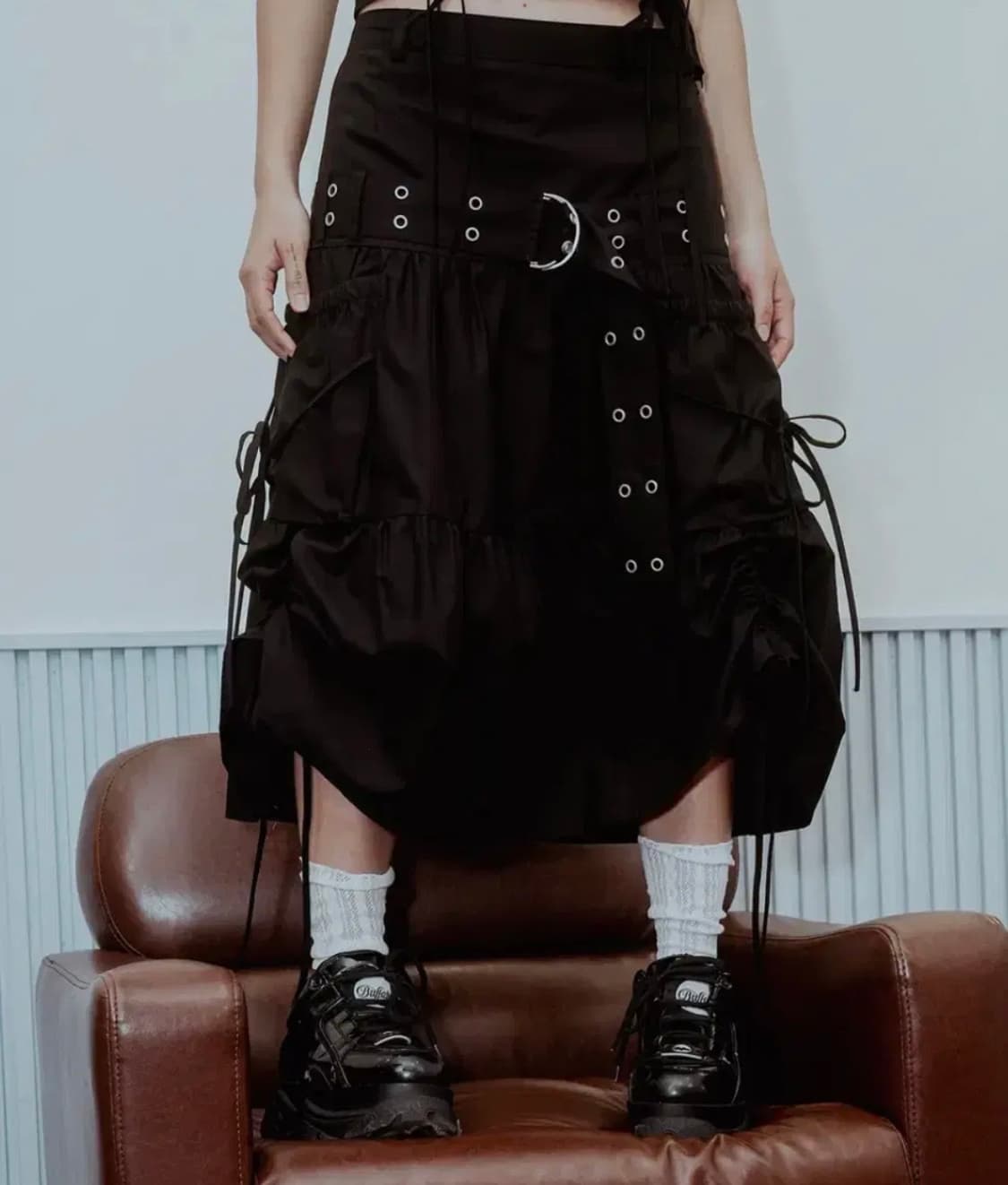 수꼬르세지 빅키로우라이즈 미디스커트 상품이미지1