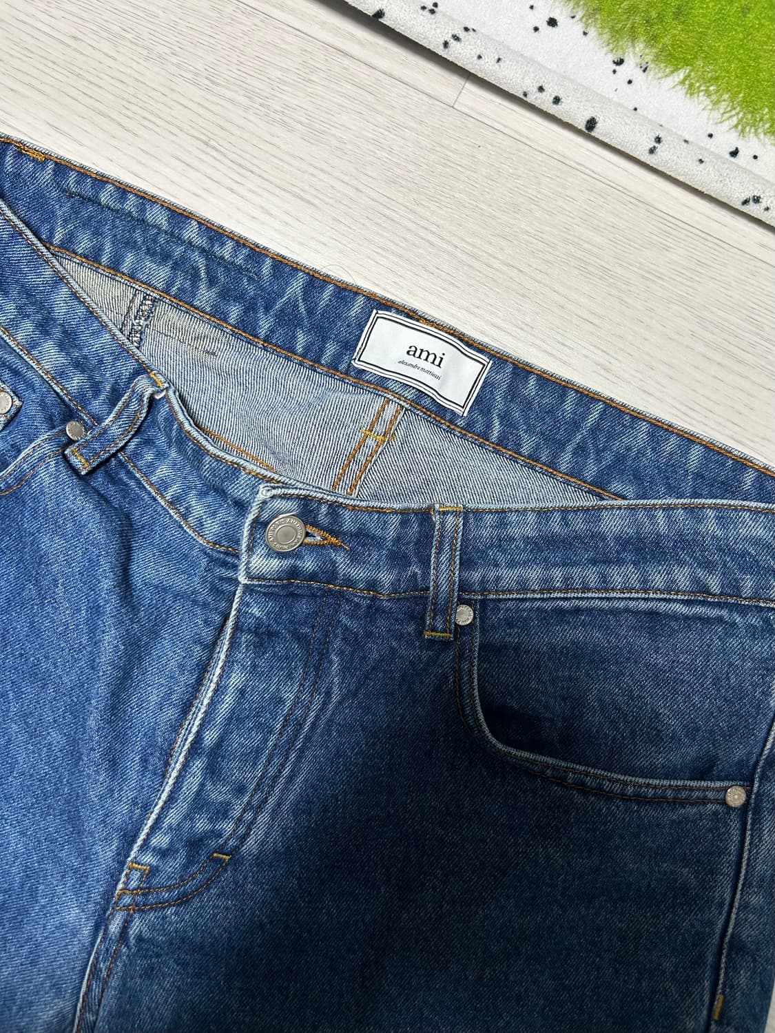 아미(Ami) 테이퍼드핏 데님 팬츠 48사이즈 (국내 32 추천) 상품이미지3