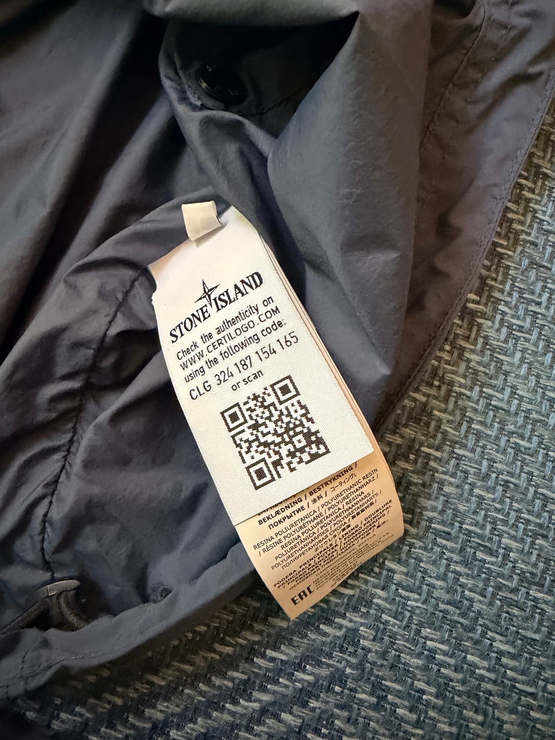 스톤아일랜드 스킨 터치 나일론-TC 바람막이 자켓 상품이미지3