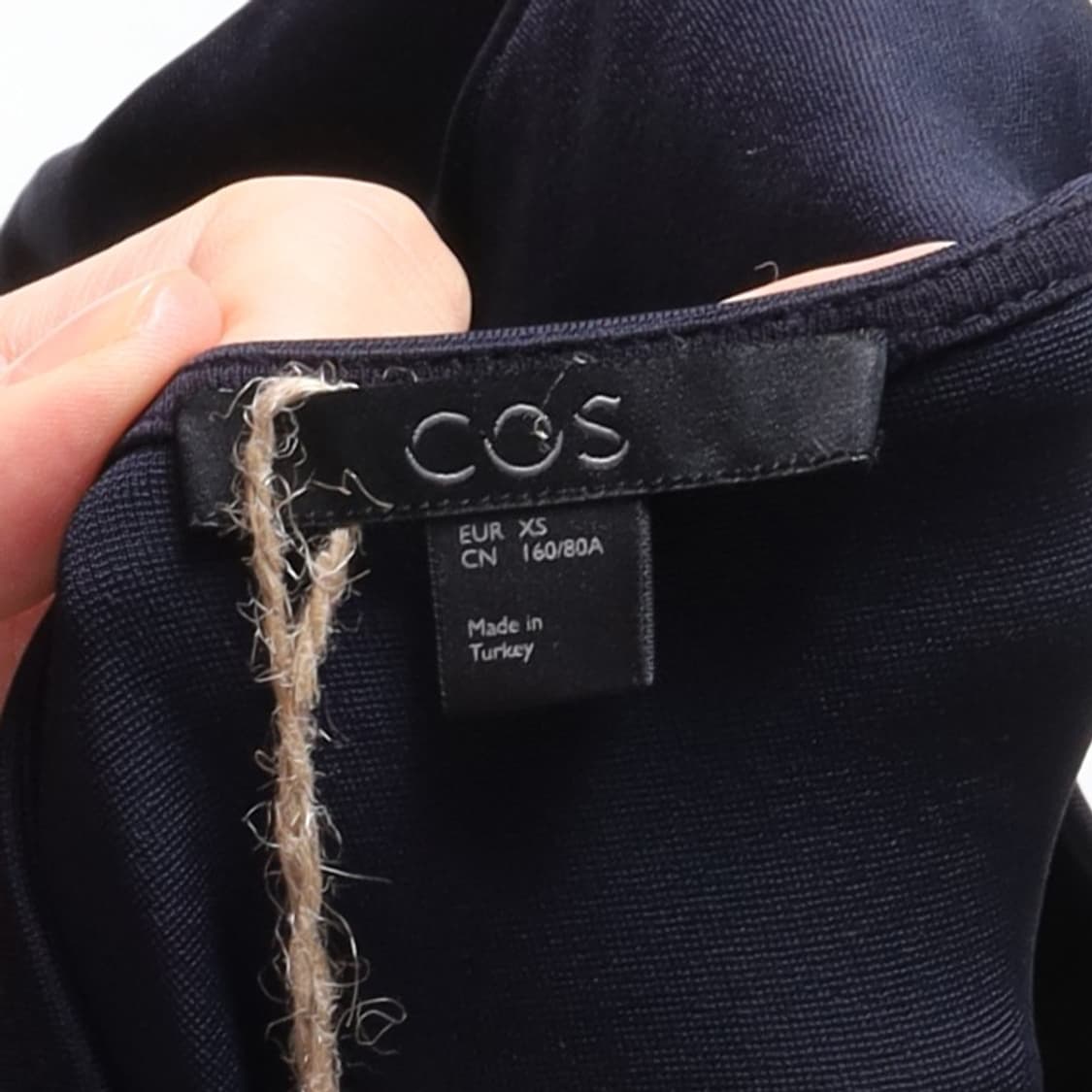 코스 COS Viscose Frill Blouse

 상품이미지3