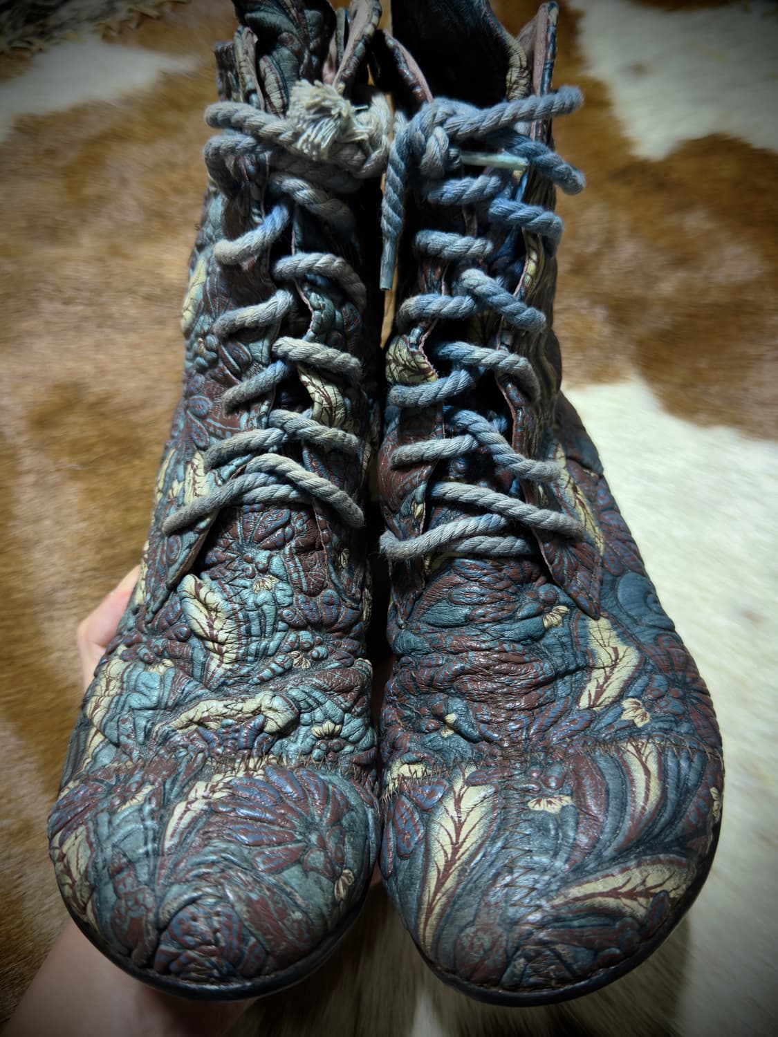 Flowers Embossing sheep Leather Boots 상품이미지5