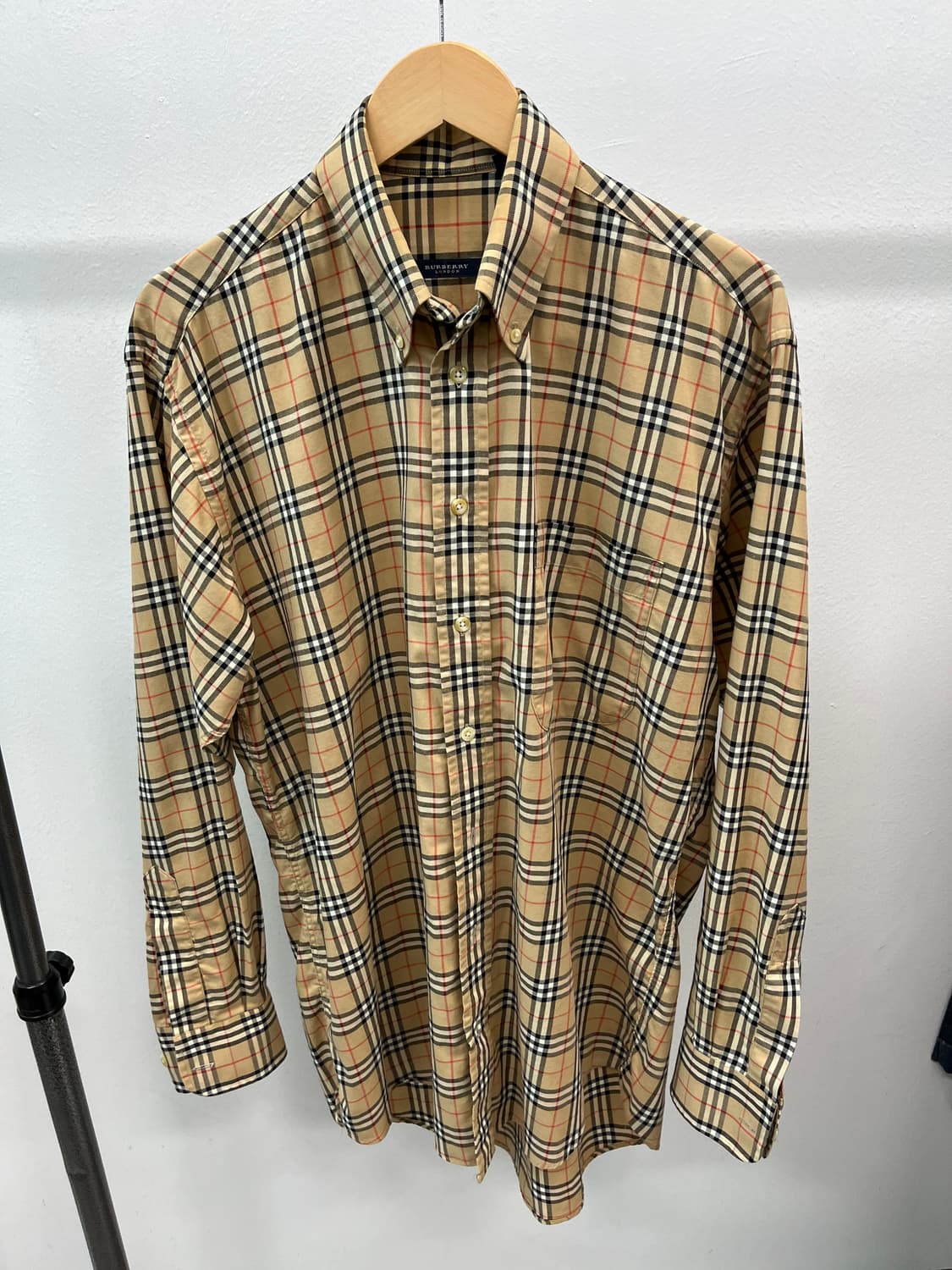 110) 버버리 베이지 체크셔츠  상품이미지2