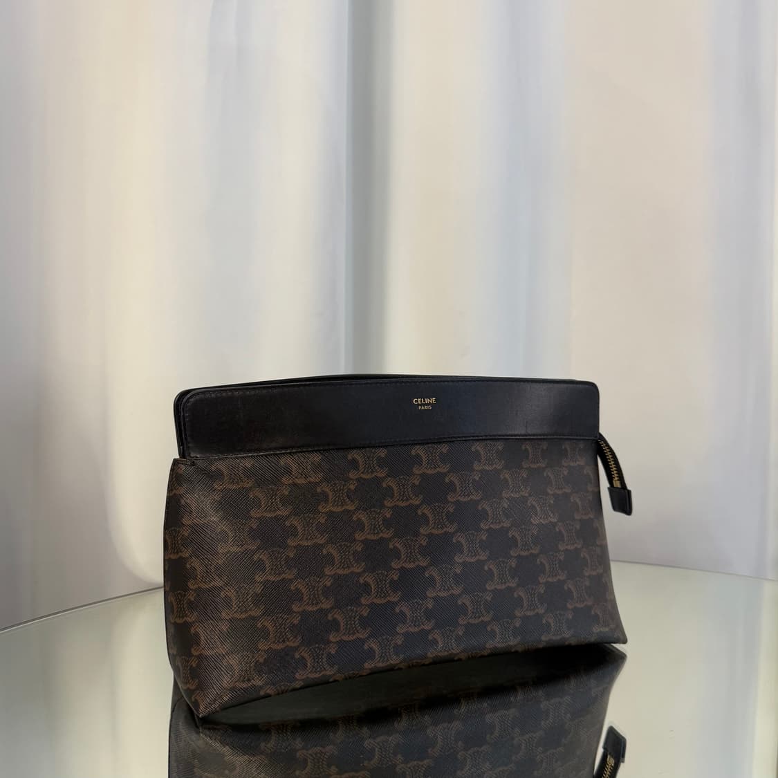 [정품] 셀린느 포쉐트 트라이앵글 클러치 상품이미지2