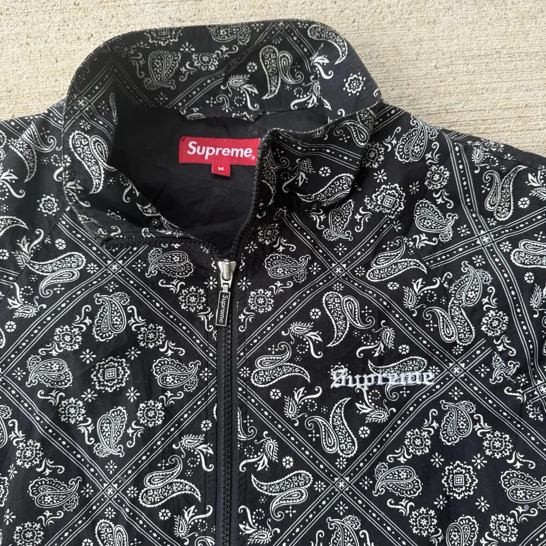 18SS 슈프림 반다나 트랙 자켓 블랙 상품이미지2