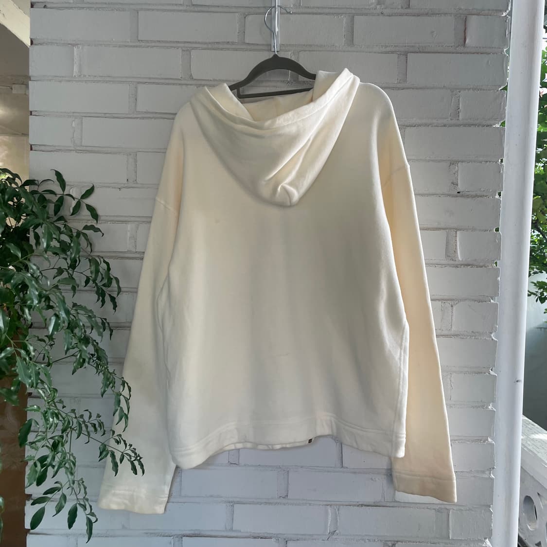 에비수 일본판 아이보리 후드집업 상품이미지9