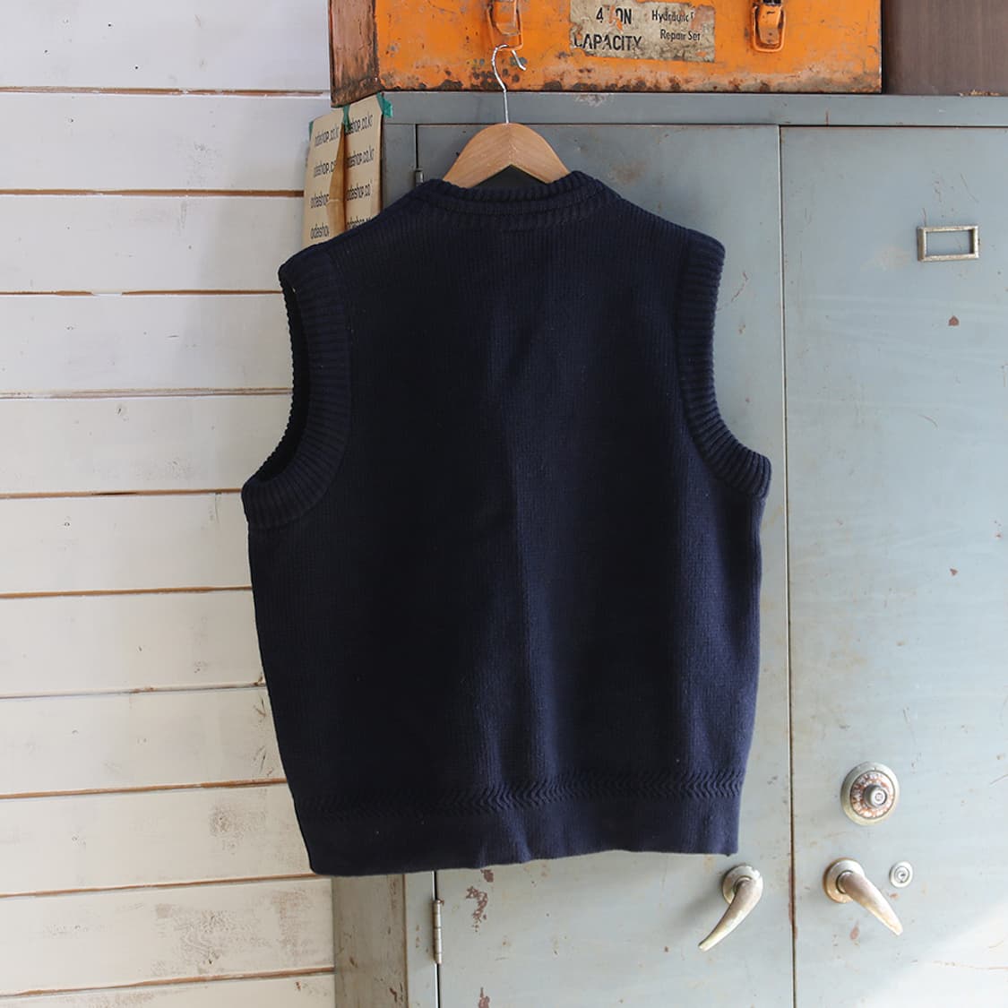 (착용컷) BONZ 울 니트 집업 베스트 (남성용 100) 상품이미지2