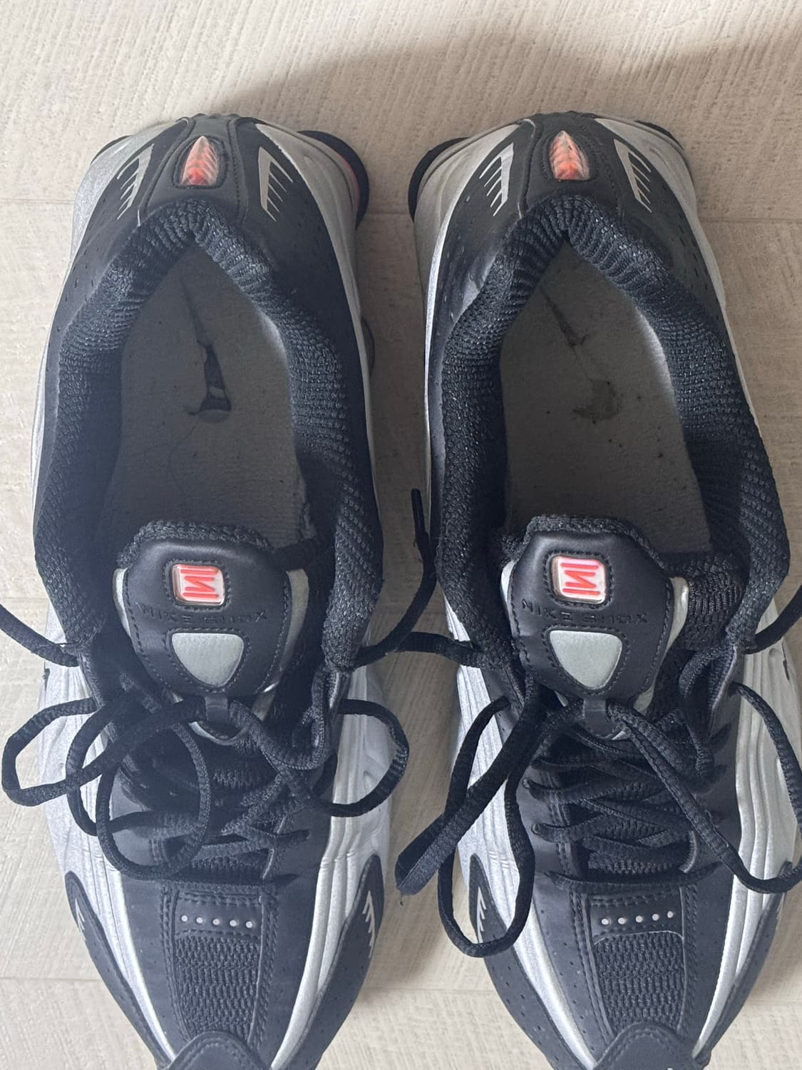 나이키 샥스R4 실버 280 상품이미지3