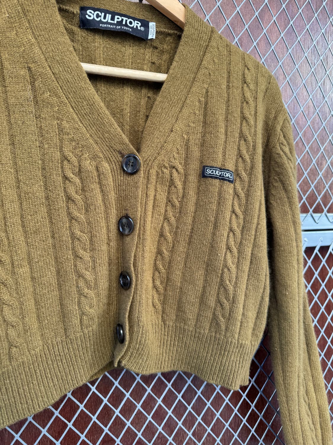 Sculptor 스컬프터 케이블 꽈배기 크롭 울 니트 가디건 상품이미지5