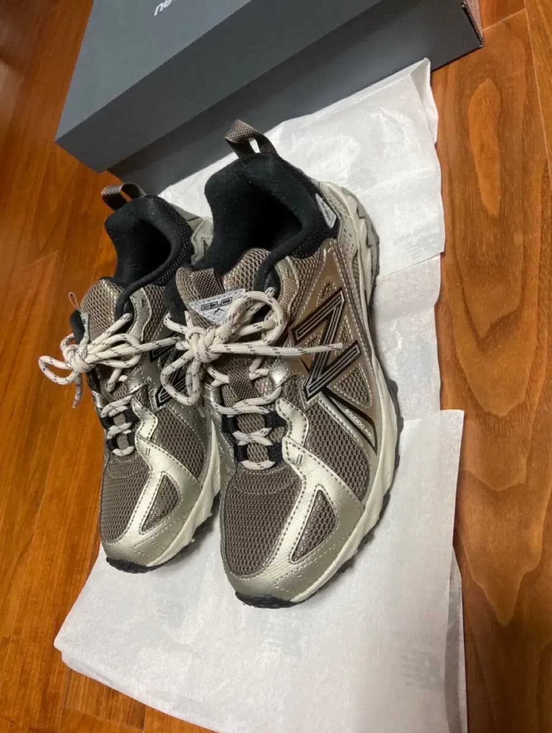 뉴발란스 트레일 러닝화 브라운 상품이미지3