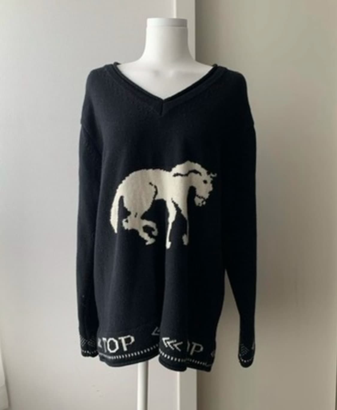 더오픈 홀스 니트 상품이미지1