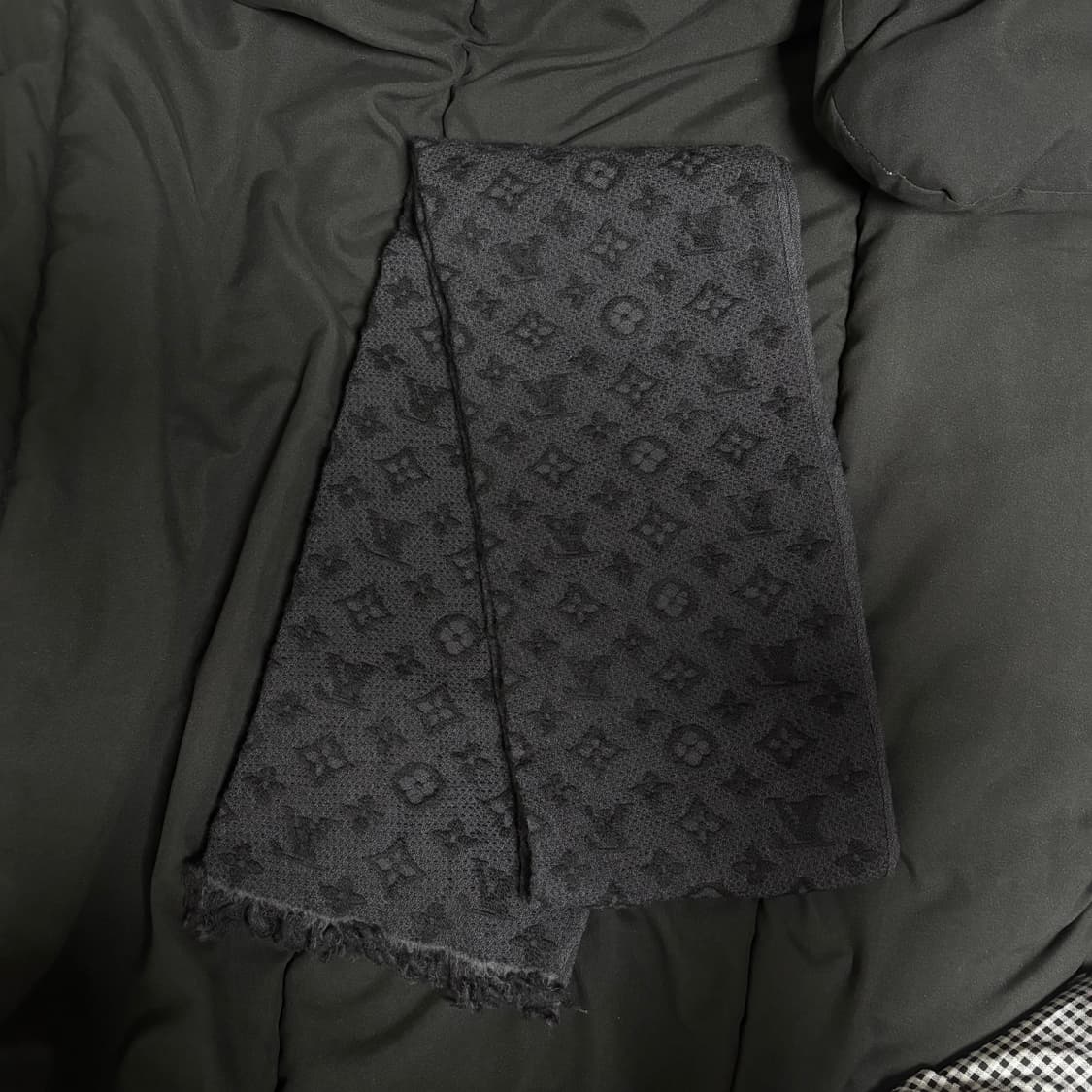 루이비통 모노그램 클래식 머플러 상품이미지1