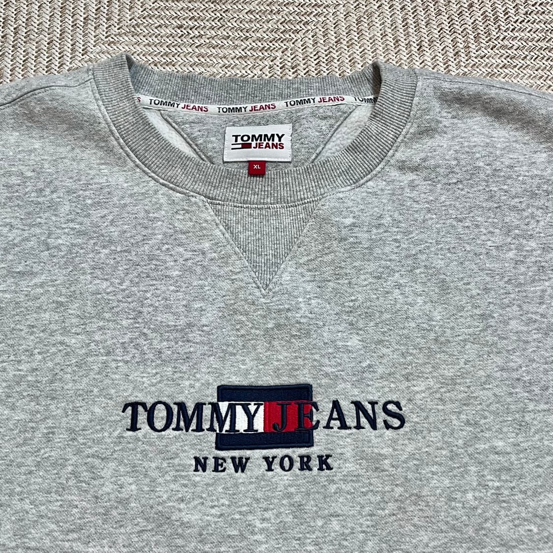 [정품] 타미 그레이 중앙로고 기모 맨투맨 [ XL ] 상품이미지4