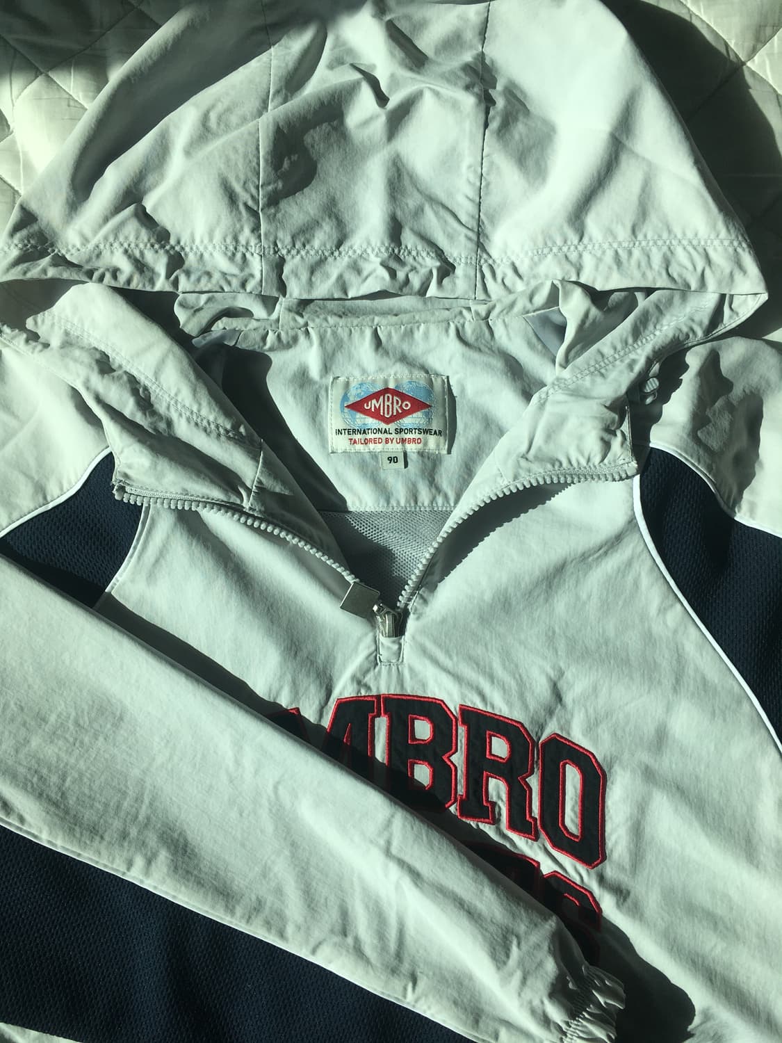 엄브로 엔지니어드 레터링 후드 아노락 상품이미지3