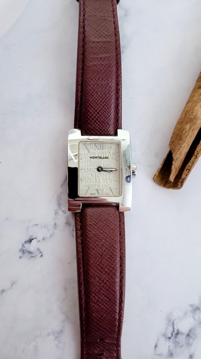 정품 몽블랑 프로파일 남여공용 쿼츠시계 [정품박스, 여분 스트랩 포함] 상품이미지6
