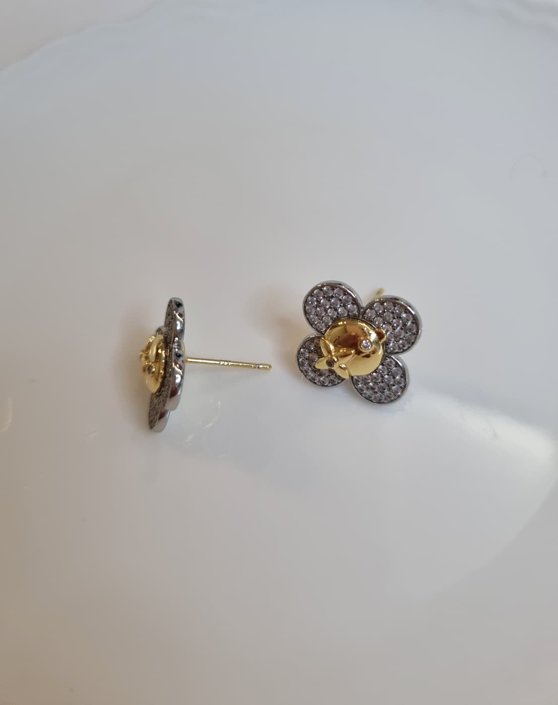 루이비통 업사이클링 비비안 귀걸이 상품이미지4