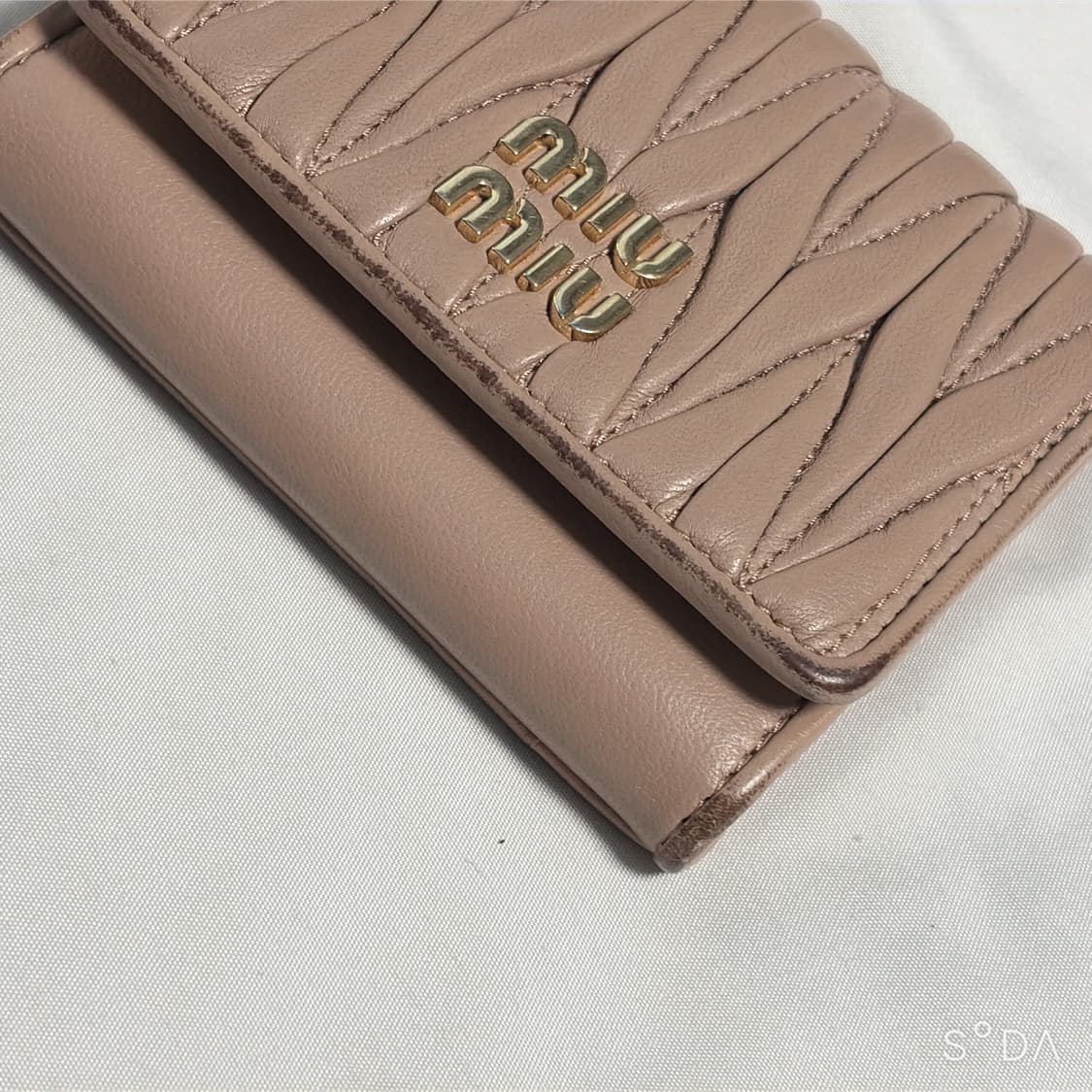 미우미우 마테라쎄 반지갑 상품이미지6