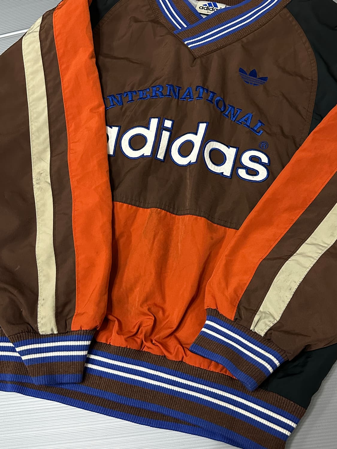 아디다스 빅로고 브이넥 웜업 긴팔 브라운 M-L 상품이미지5