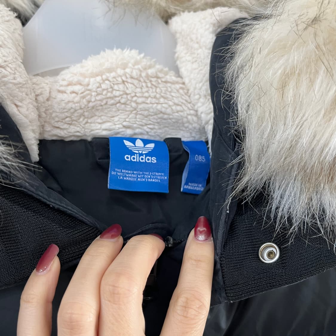 아디다스 자수로고 덕다운 블랙 숏 패딩 자켓 상품이미지6